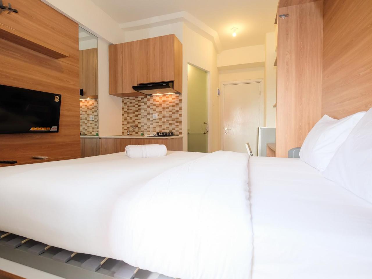 Modern Studio At Green Pramuka City Apartment Near To Shopping Center By Travelio Jakarta Exteriör bild