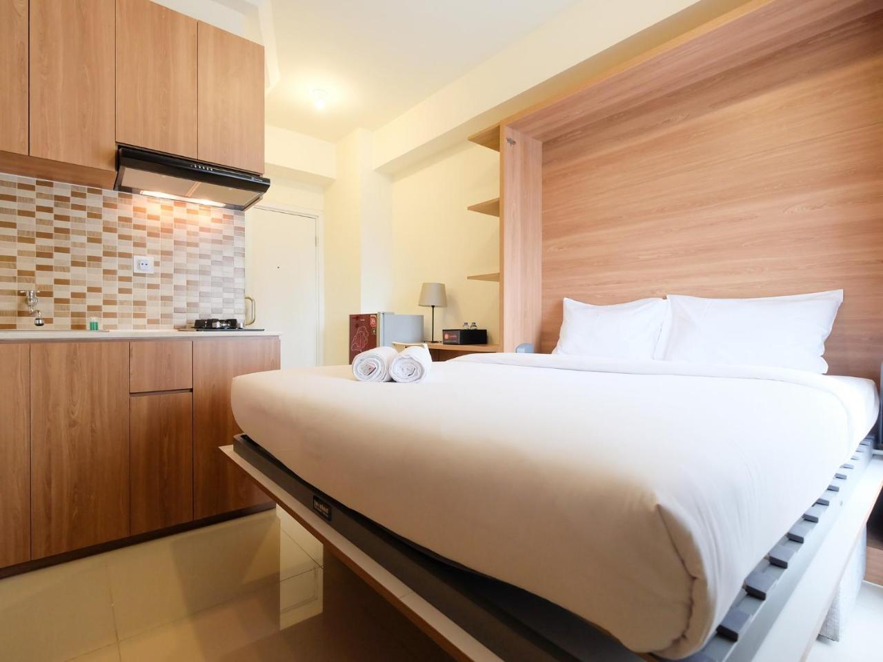 Modern Studio At Green Pramuka City Apartment Near To Shopping Center By Travelio Jakarta Exteriör bild